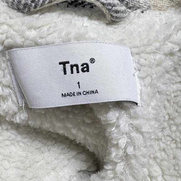 Aritzia TNA Women Prospect Sherpa Lined Shacket Sz 1 Small Black Ivory 46-15 - Picture 7 of 13